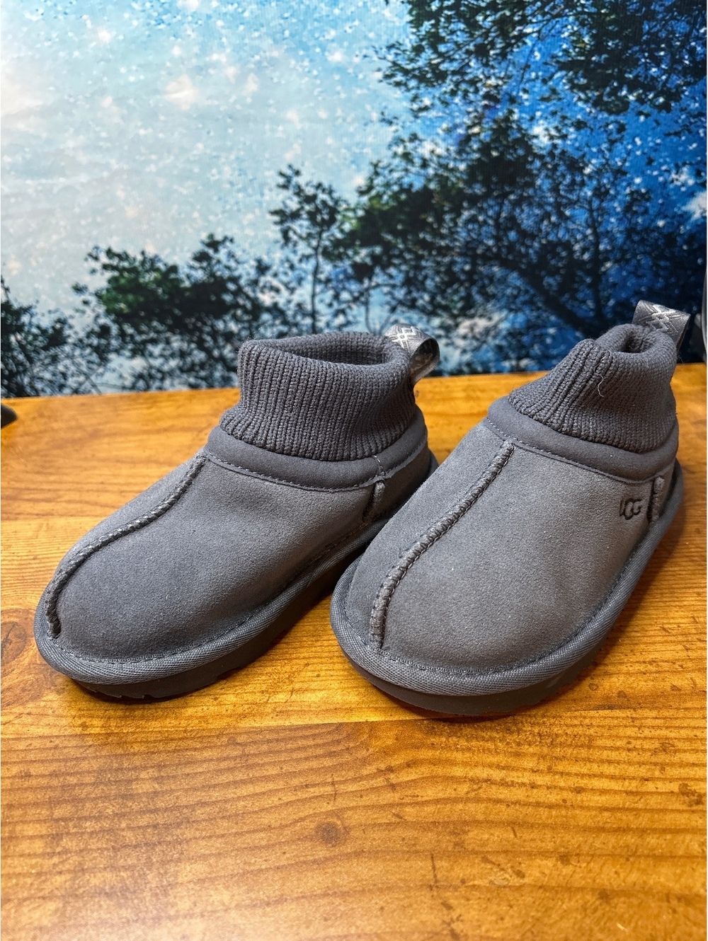 Ugg New Toddler Ultra Stretch Cuff Boot size 8